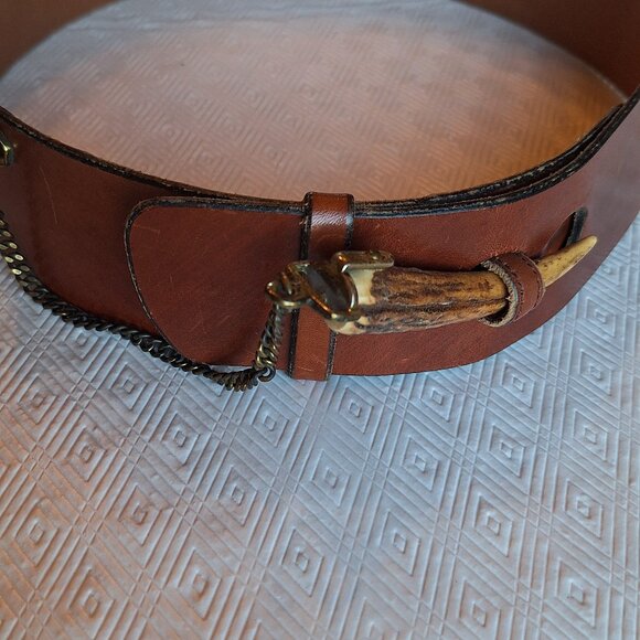 Leather Belt with Bone latch - Picture 3 of 12